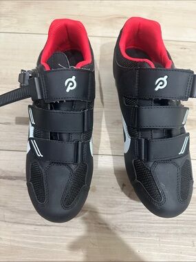 Peloton Cycling Shoes in Black with Red Lining